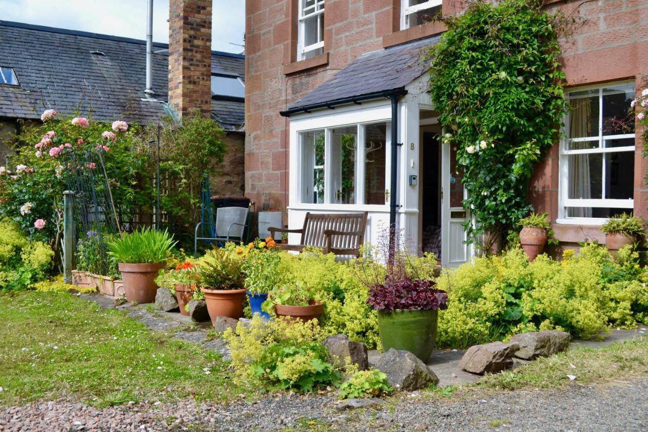 Camlann Apartment Alyth Bagian luar foto