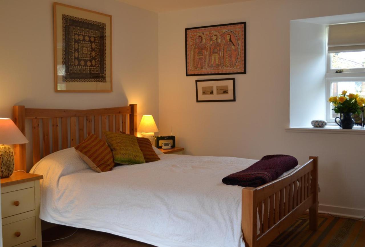 Camlann Apartment Alyth Bagian luar foto