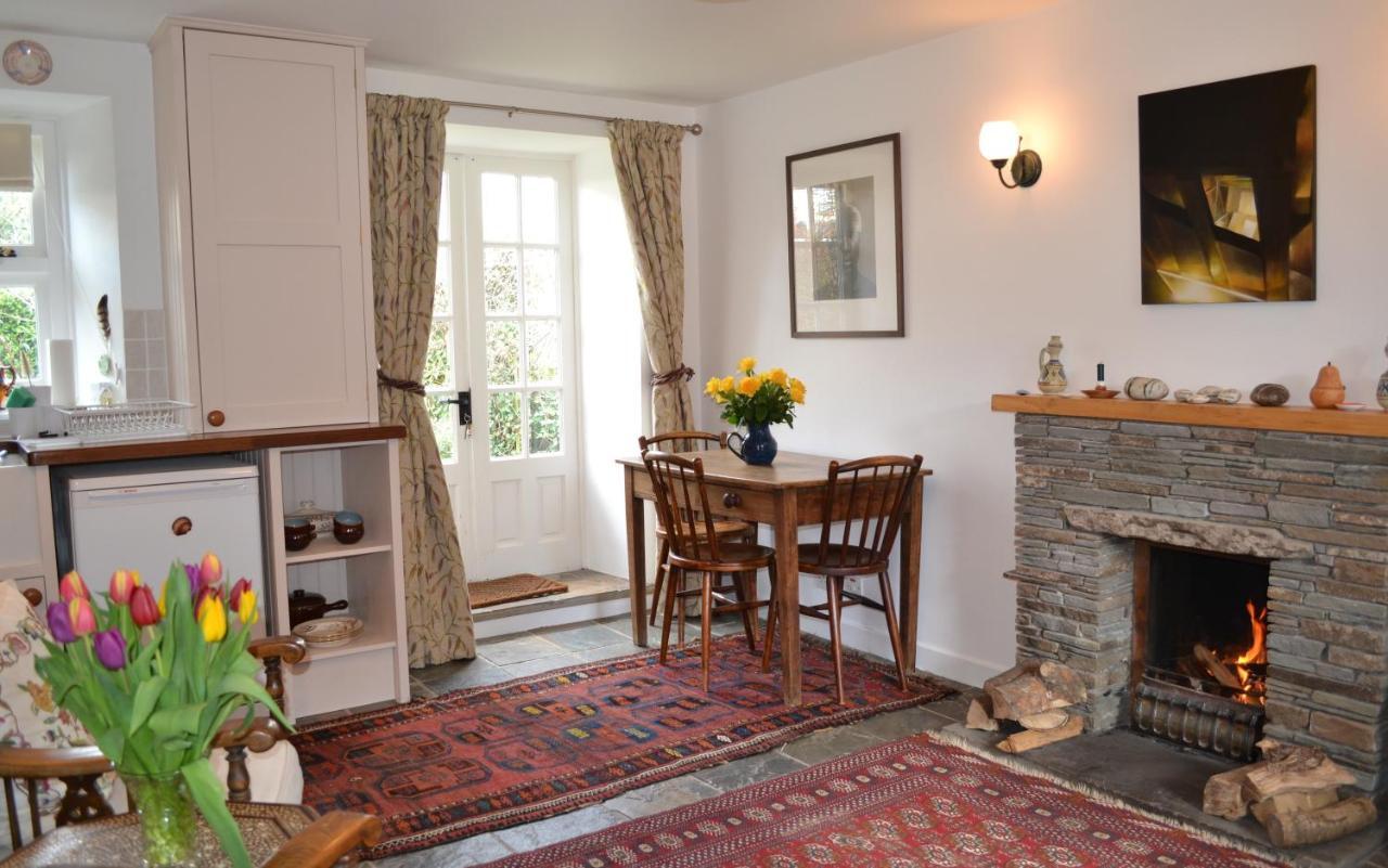 Camlann Apartment Alyth Bagian luar foto